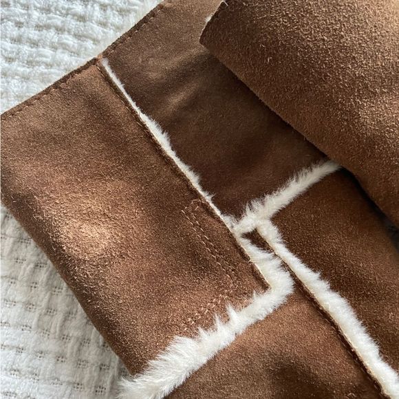 *SOLD* Vintage Y2K Browns tan and cream suede & shearling heeled boots 37 - Picture 15 of 15